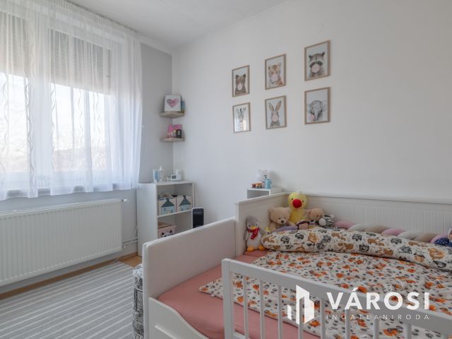 Algyői 4 szobás ikerház