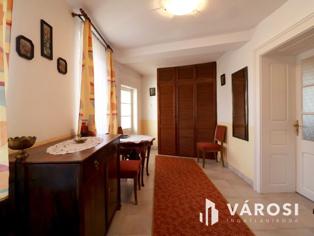 Belvárosi családi ház