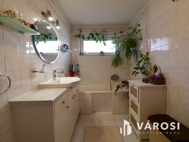 Belvárosi családi ház