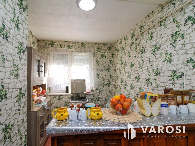 Eladó családi ház Abony csendes részén