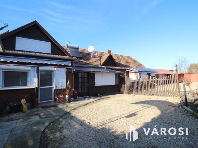 Két generációs ház Tokorcson