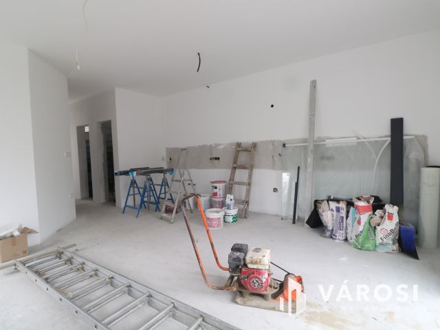 Kulcsrakész ikerház Újszegeden.