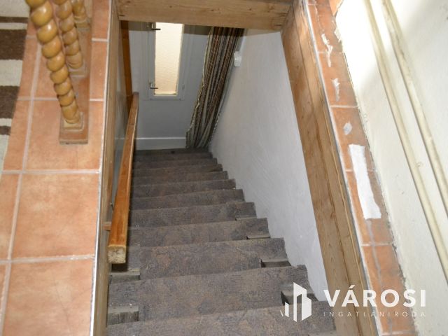 Felsőörsön Balatoni panorámás téliesített ingatlan eladó!