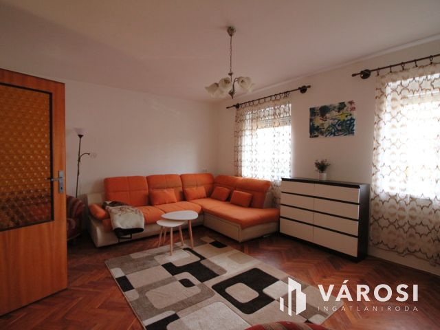 Családi ház gondos bérlőt keres