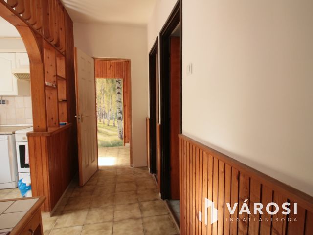 Családi ház gondos bérlőt keres