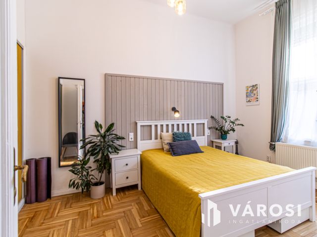 Napfényes és stílusos lakás a Belgrád rakparton