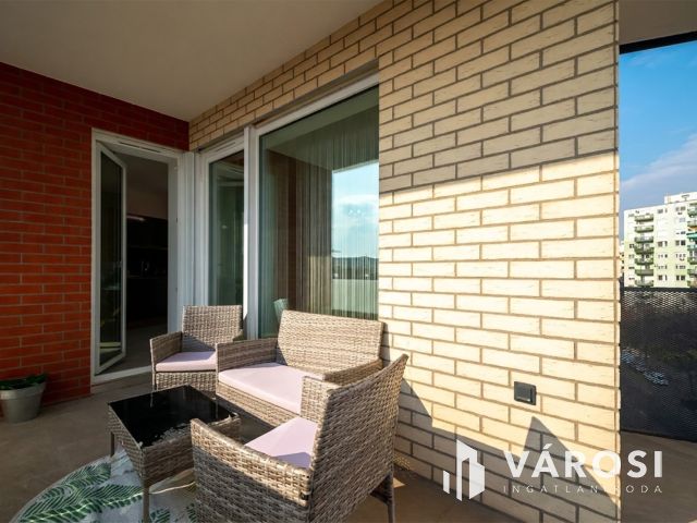 Nagy erkélyes, okosotthon a 13. kerületben