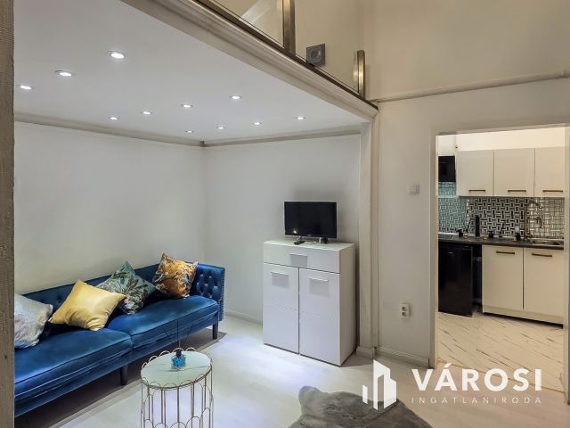 Befektetésnek ideális lakás a 6. kerület szívében