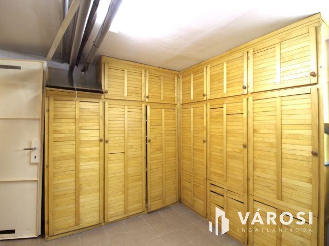 Ritka lehetőség: 204 m2 prémium sorházi otthon saját kerttel