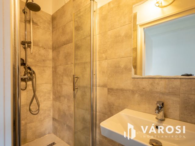 Belvárosi garzon eladó a Mérey utcában