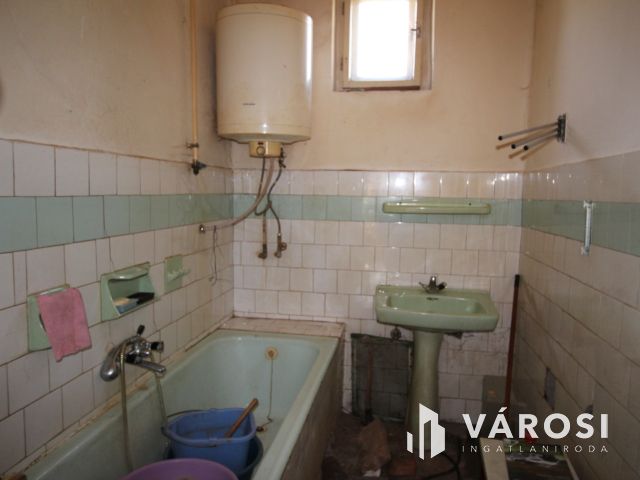 Jó adottságú ház a Sárvárhoz közeli Jákfán