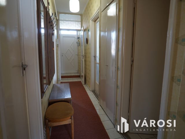 Belvárosi lakás, zárt udvaros társasházban