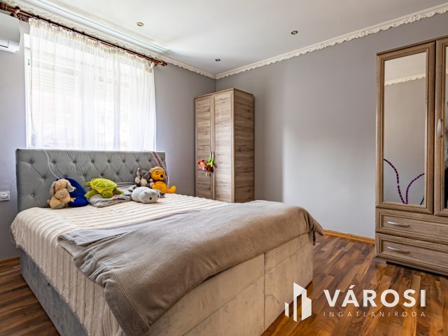 Teljesen újjáépített családi ház Zsámbokon eladó