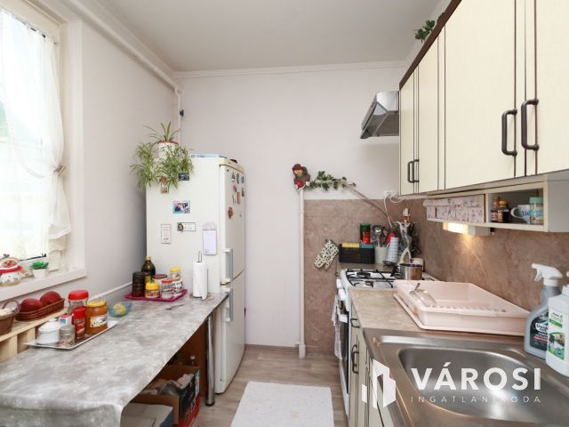 Hódtói erkélyes lakás