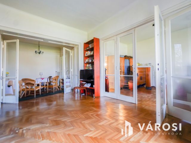 Több lakásra bontható szenzációs elhelyezkedéssel!