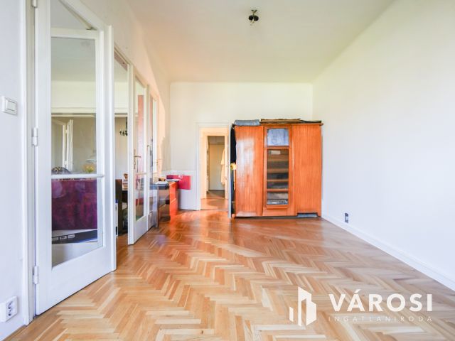 Több lakásra bontható szenzációs elhelyezkedéssel!