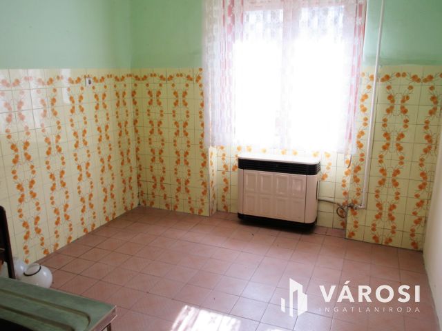 Orosházi társasház, GARÁZS az Árban!