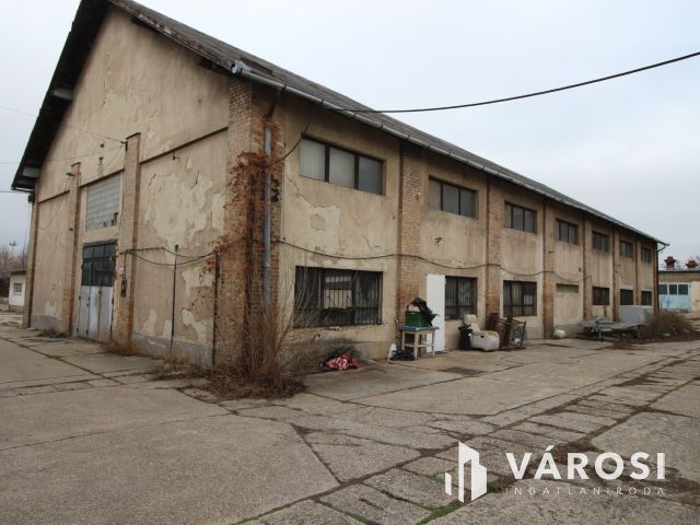 Kiadó raktár, üzlethelység Dorog belváros közelében