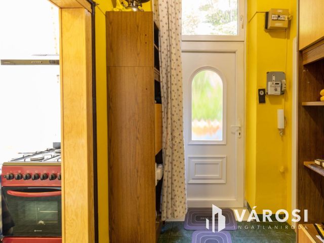 Tágas, alakítható lakás a Boráros tér szomszédságában