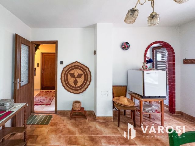 Két telek, egy nyaraló és sok-sok gyümölcsfa Szanazugban