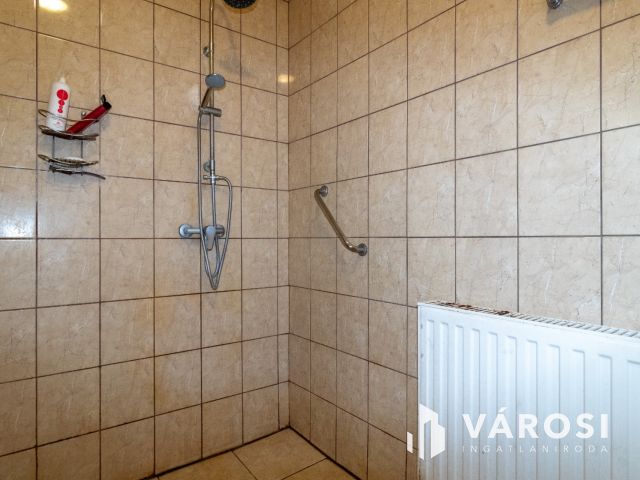 Jó szerkezet, jó elrendezés, nyugodt környezetben