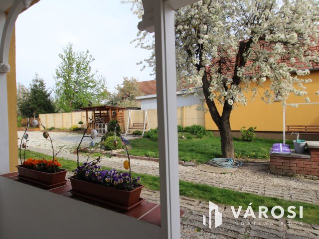 Felújított lakóház és apartmanok Bükön