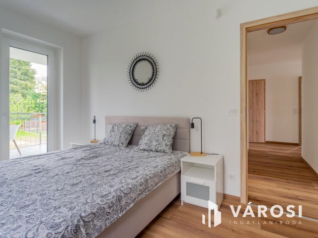 Panorámás luxus lakás Balatonföldváron kiadó