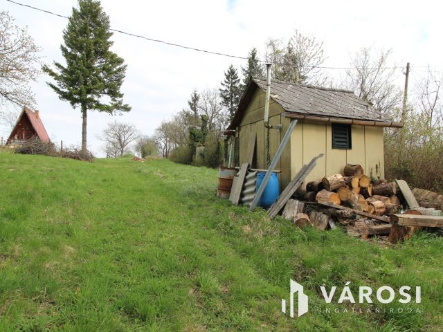 Kőszegi telek megépült pincével