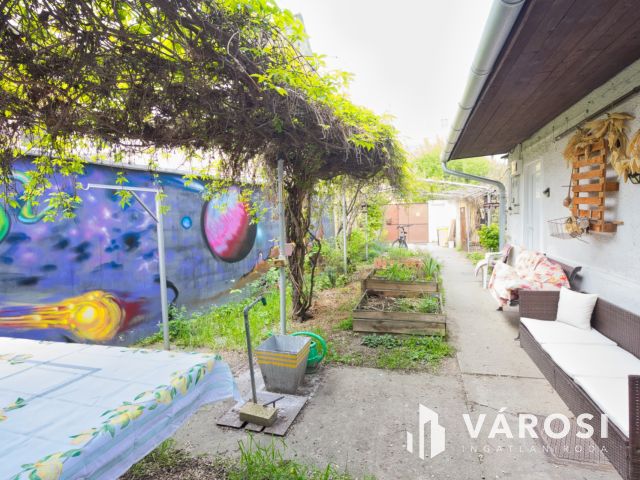 SZEGEDEN Móravároson családi házat kínálok