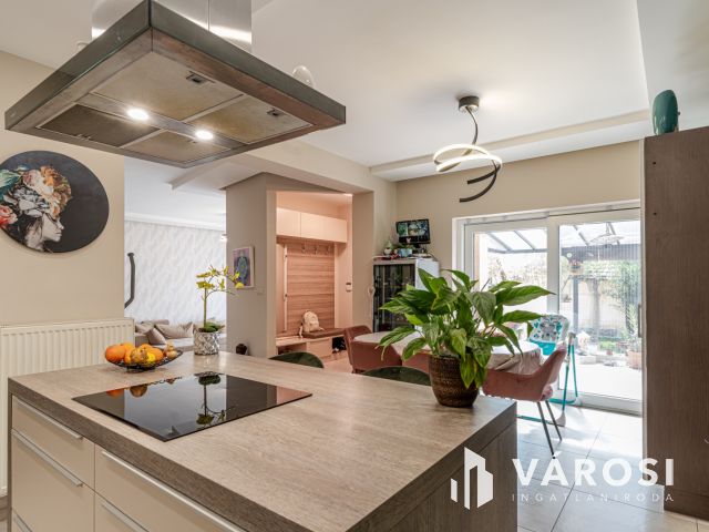 Full Extra ház a Vertánon