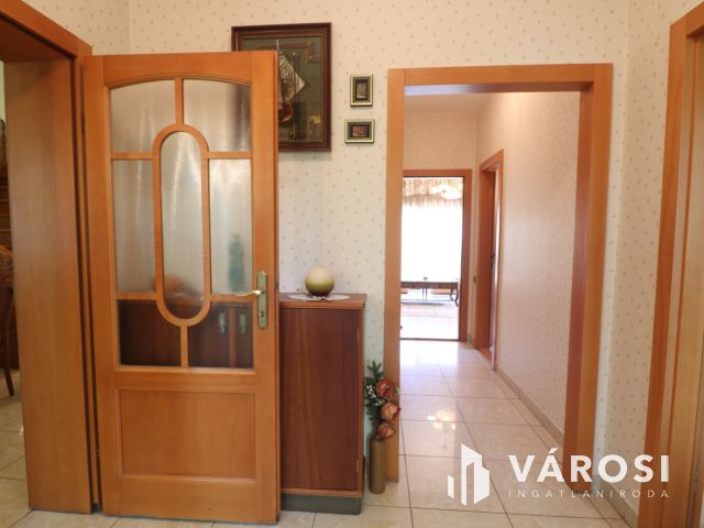 Klasszikus családi ház, Újszeged fő utcáján!