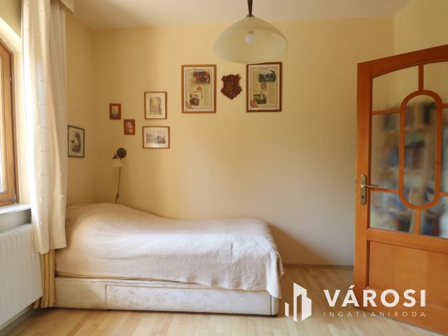 Klasszikus családi ház, Újszeged fő utcáján!