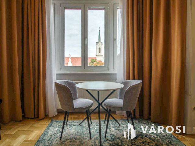 Luxus lakás kiadó a Vár alatt